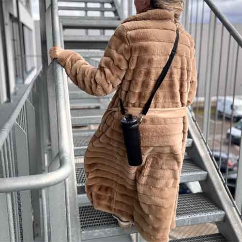 Isolierbecher mit Umhängeband Crema Extensa Max Mobile Werbegeschenk